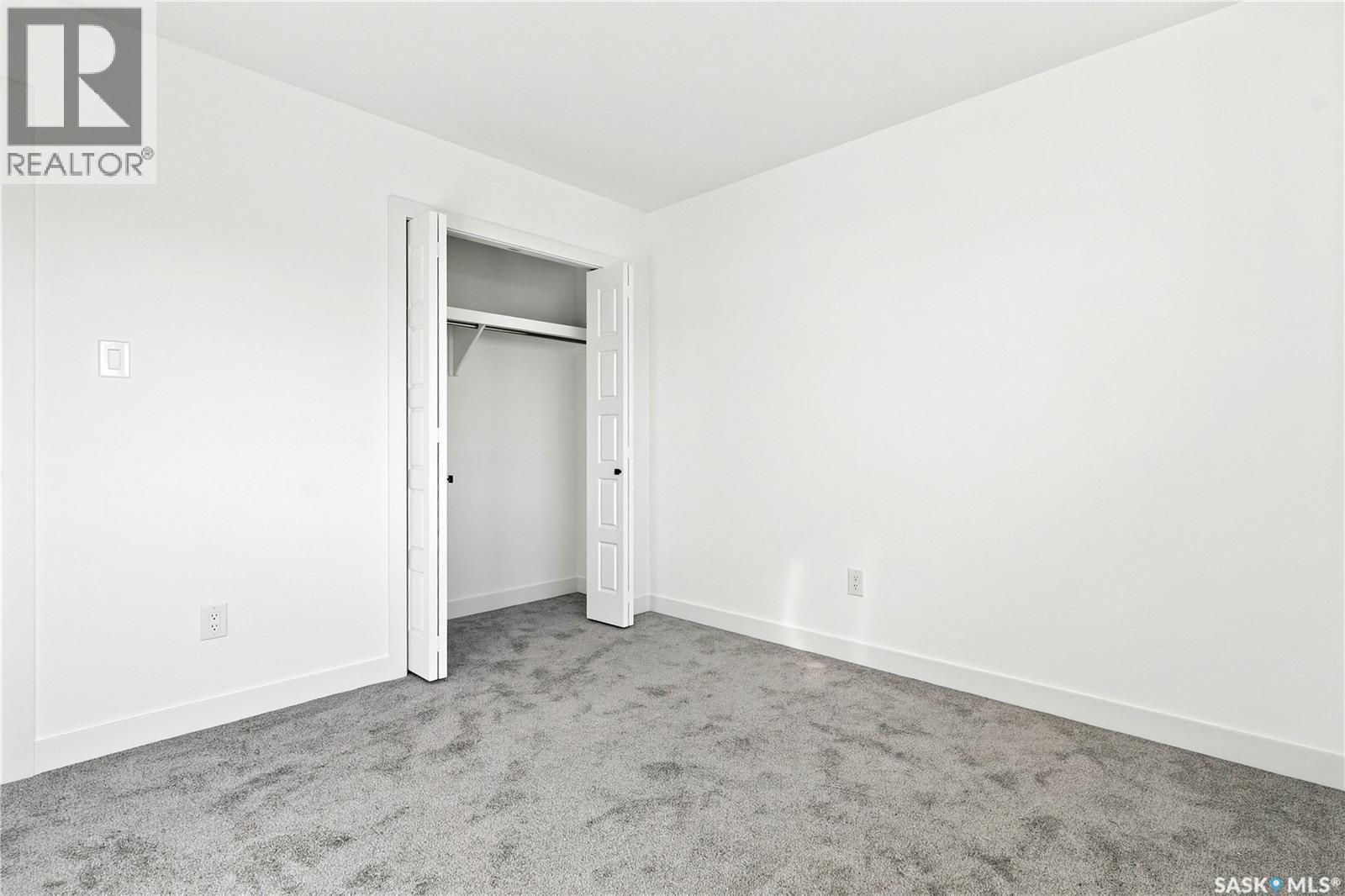 491 Traeger CLOSE - 33