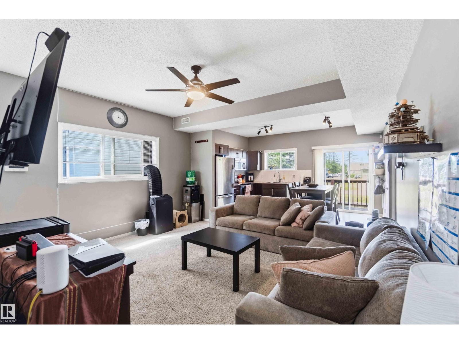 #24 6520 2 AV SW - 11