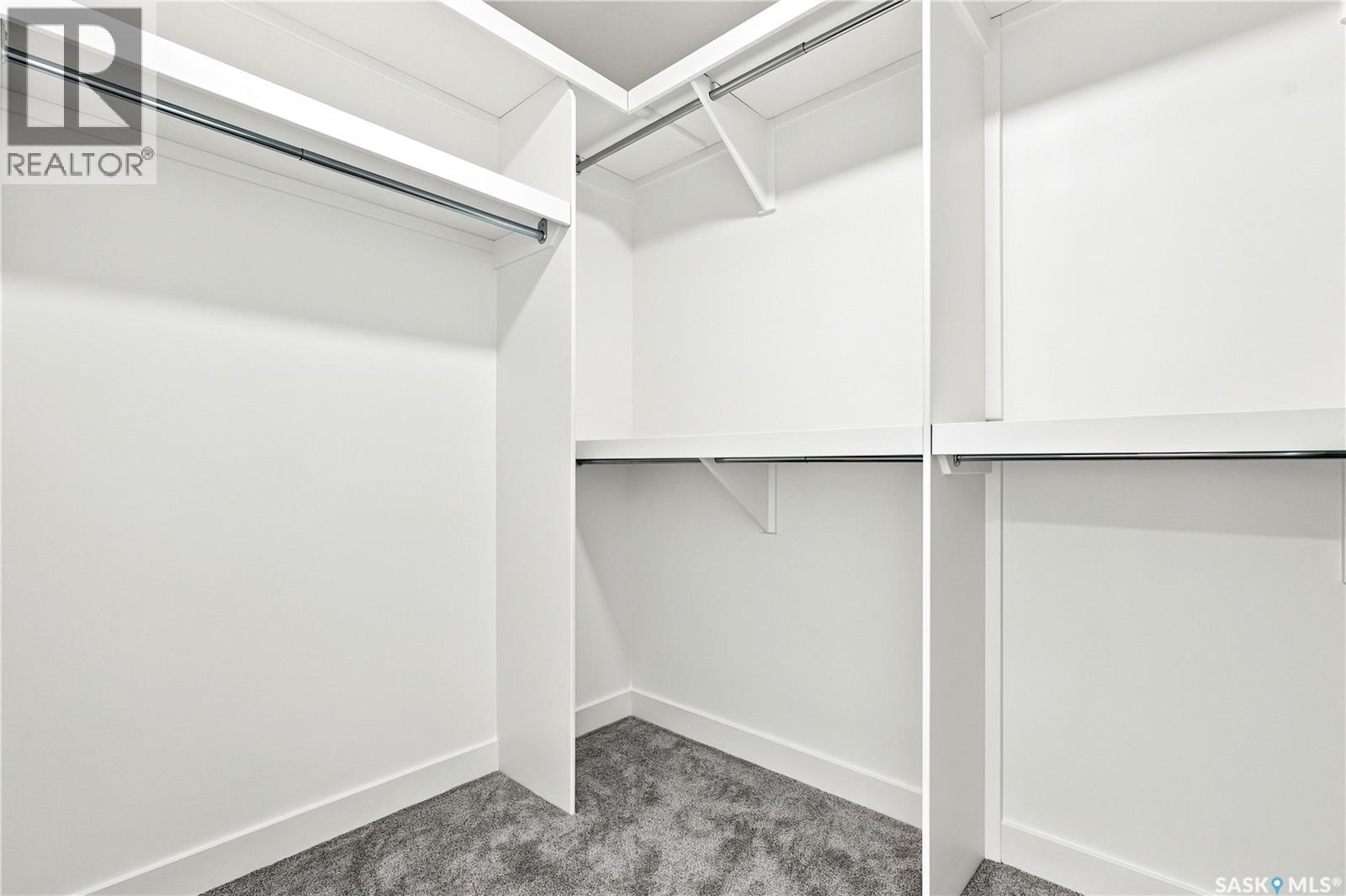 491 Traeger CLOSE - 26