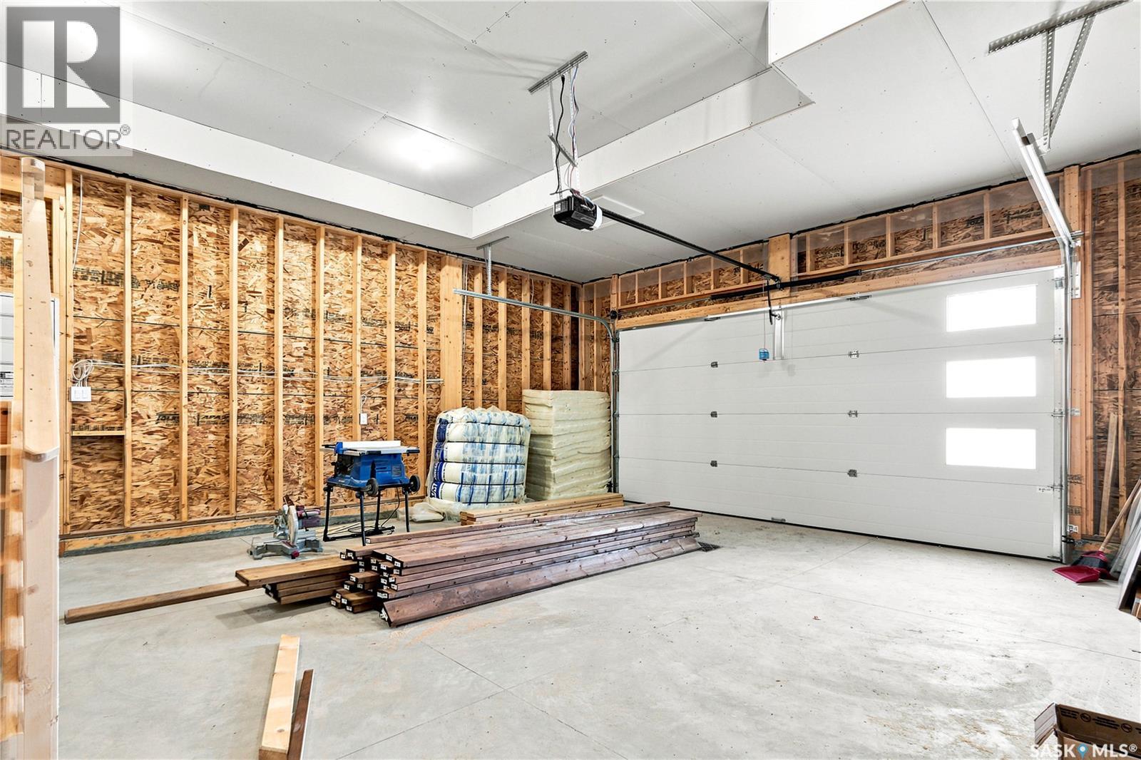 491 Traeger CLOSE - 37