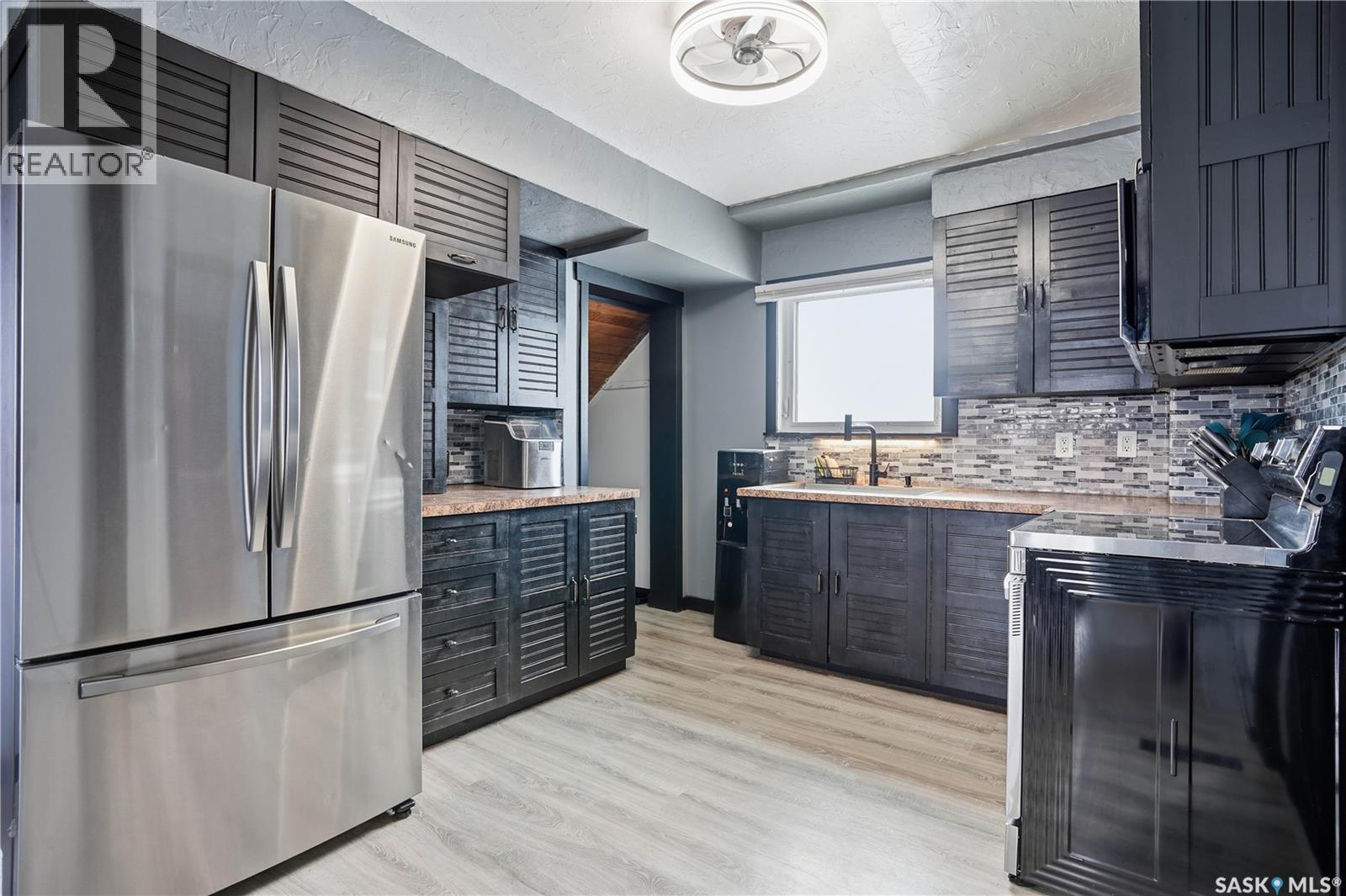 211 Martin STREET - 8