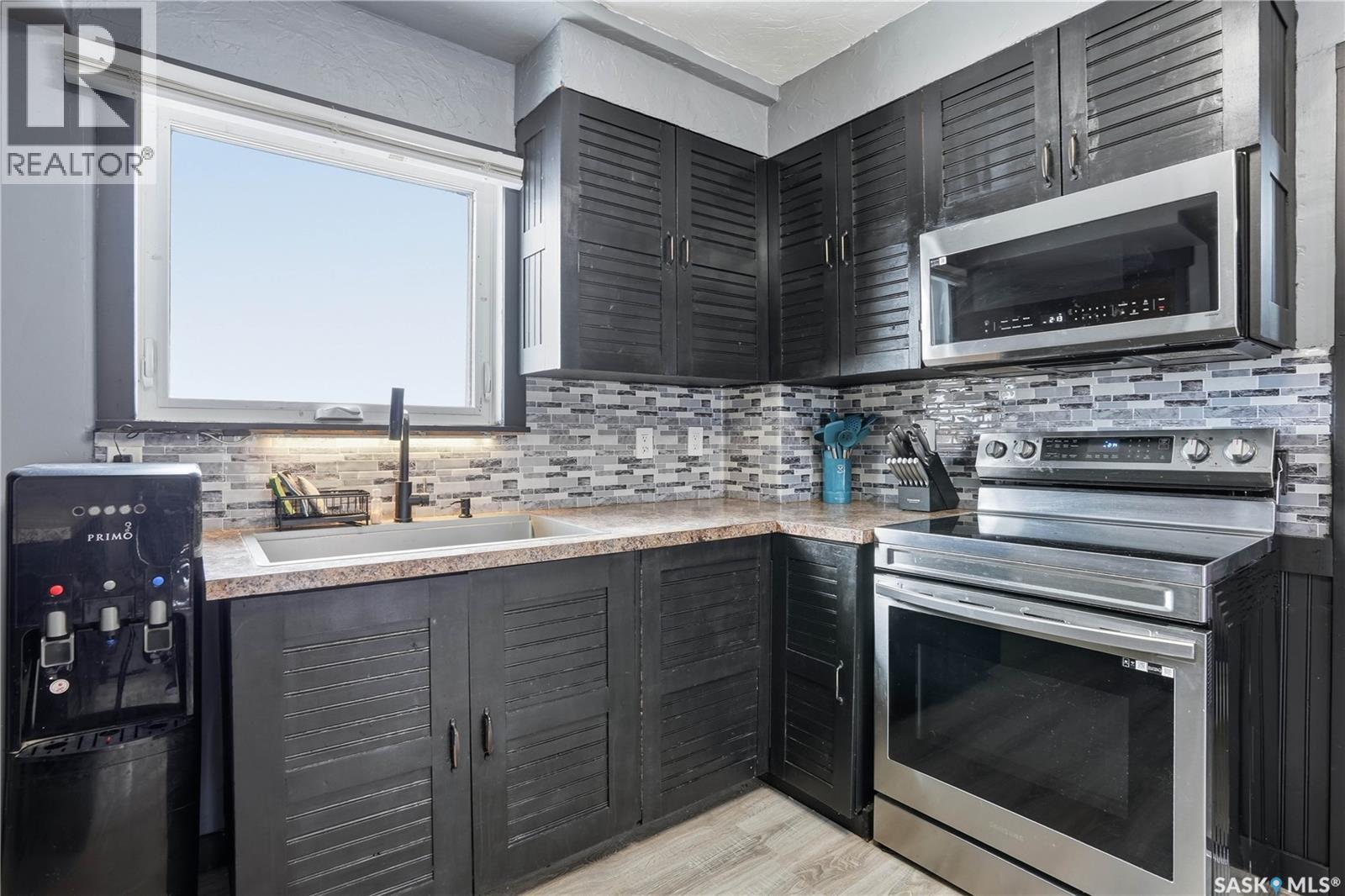 211 Martin STREET - 10