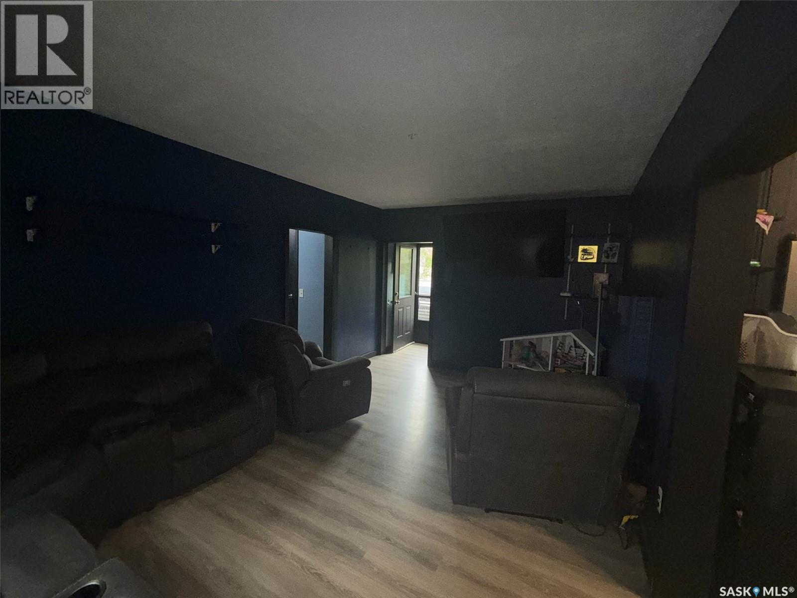 211 Martin STREET - 2