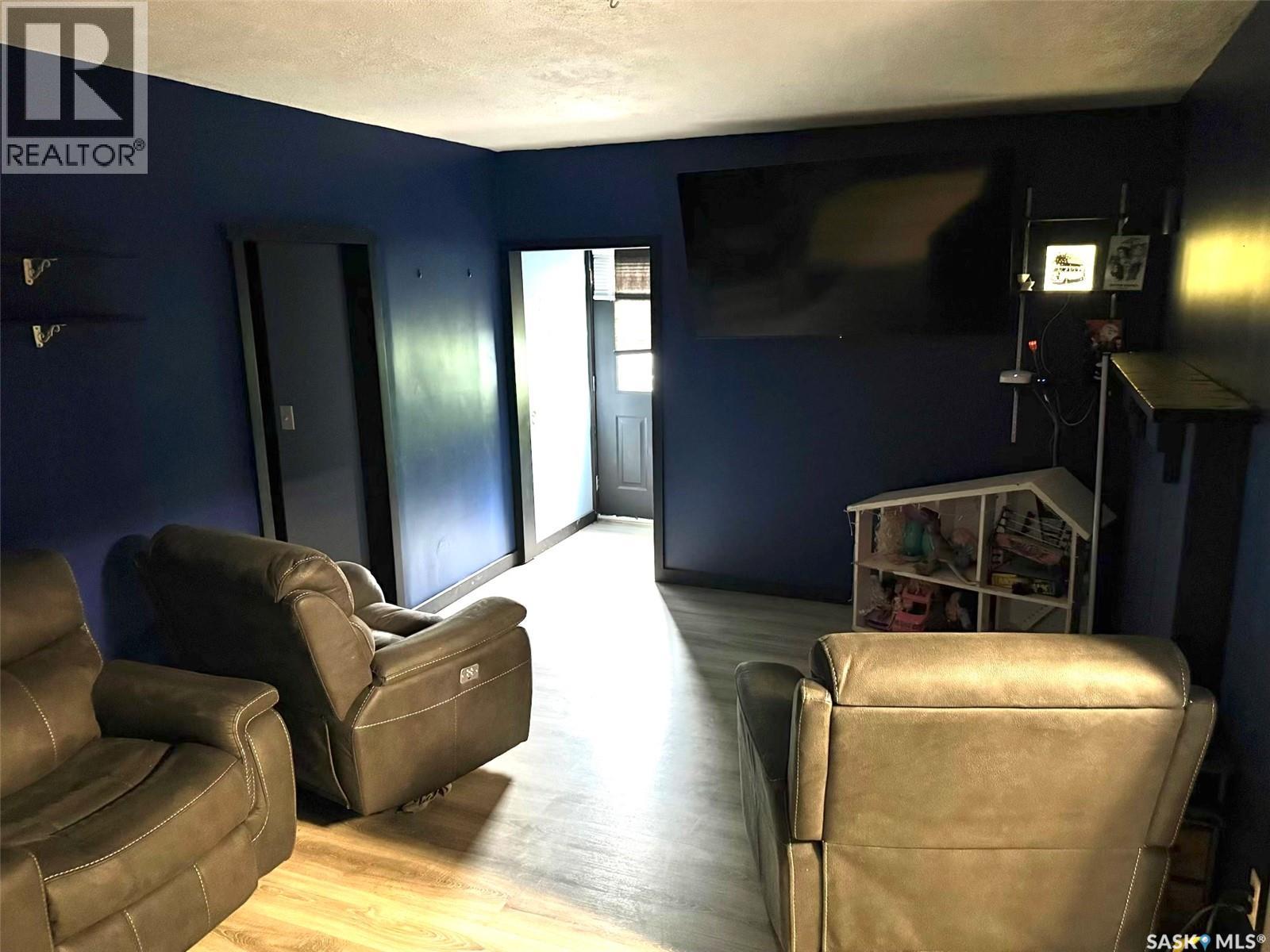 211 Martin STREET - 6