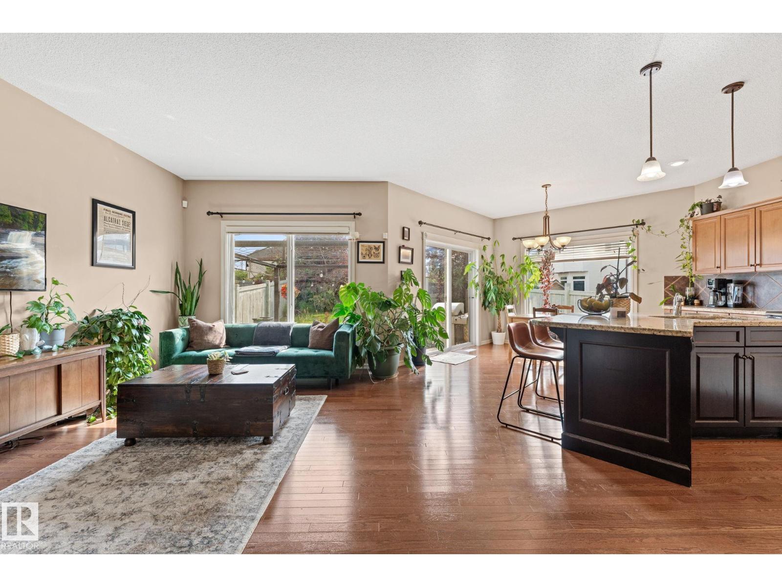 5519 209 ST NW - 8