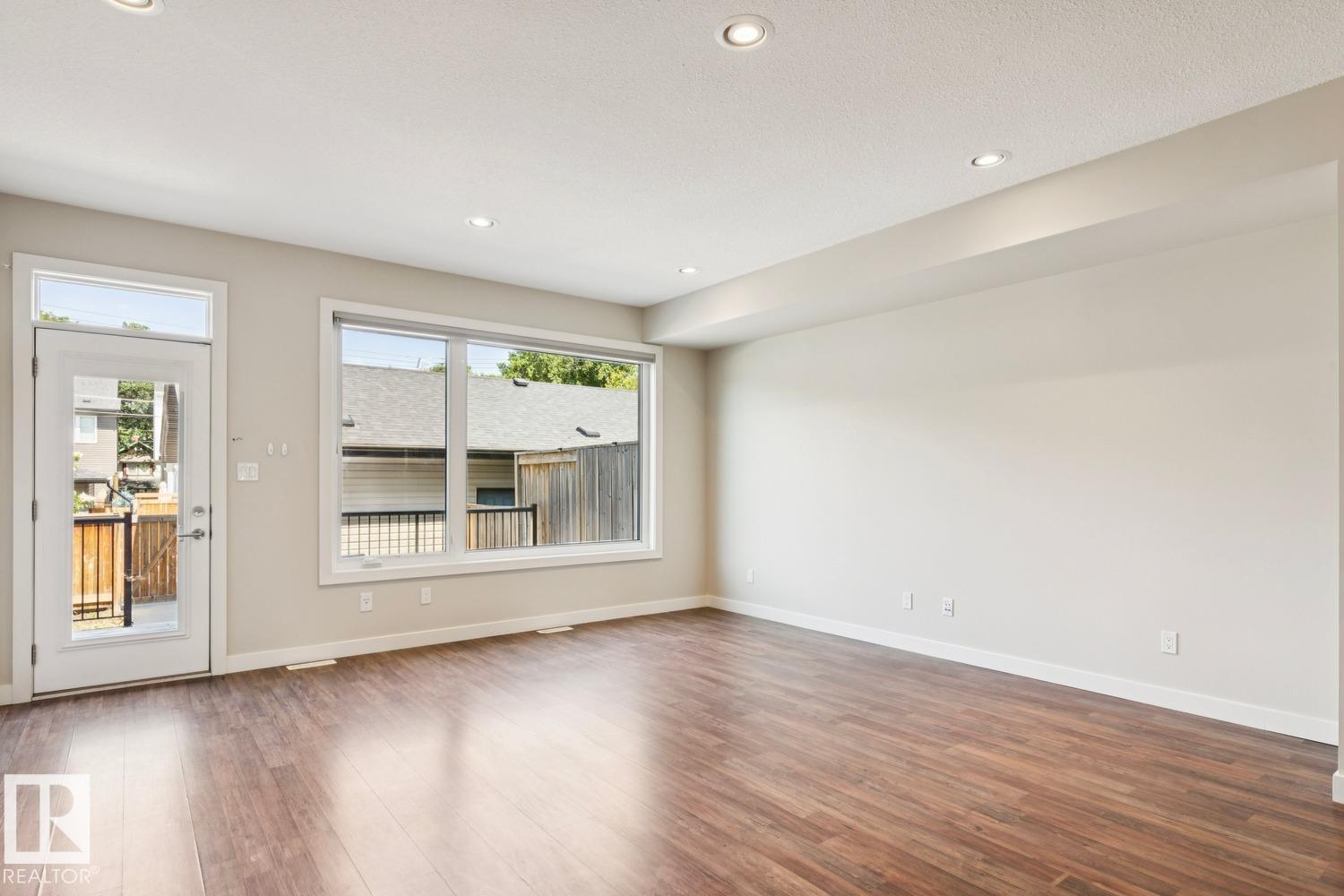 #3 10620 65 AV NW - 14