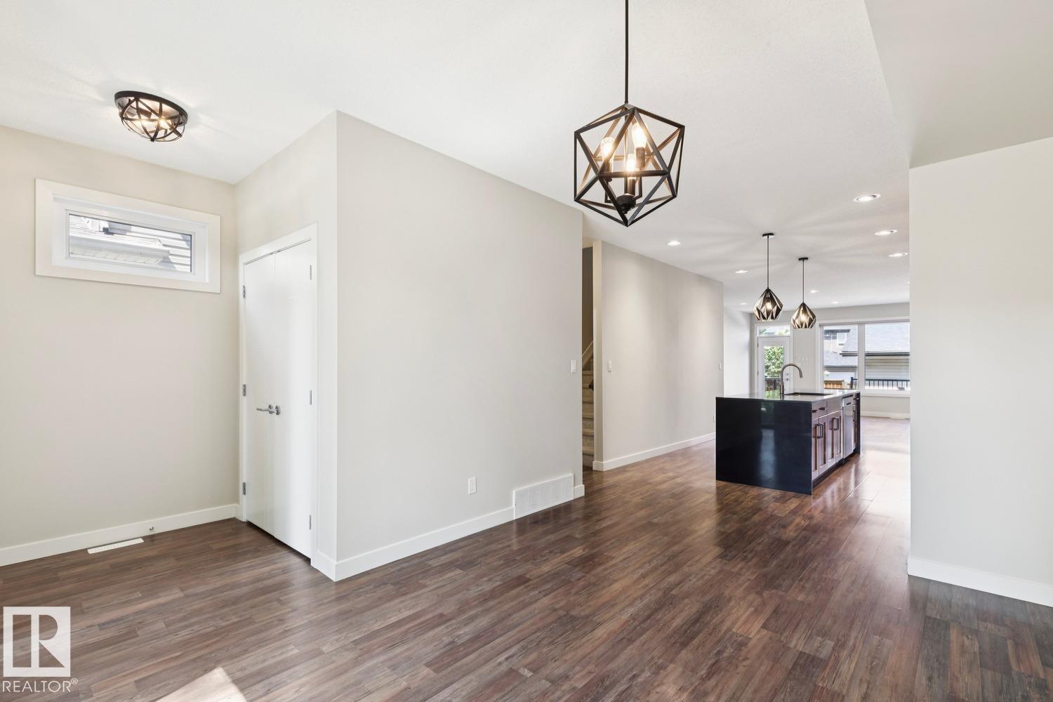 #3 10620 65 AV NW - 4