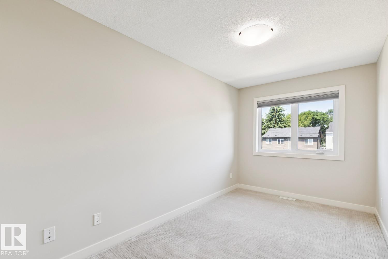 #3 10620 65 AV NW - 18