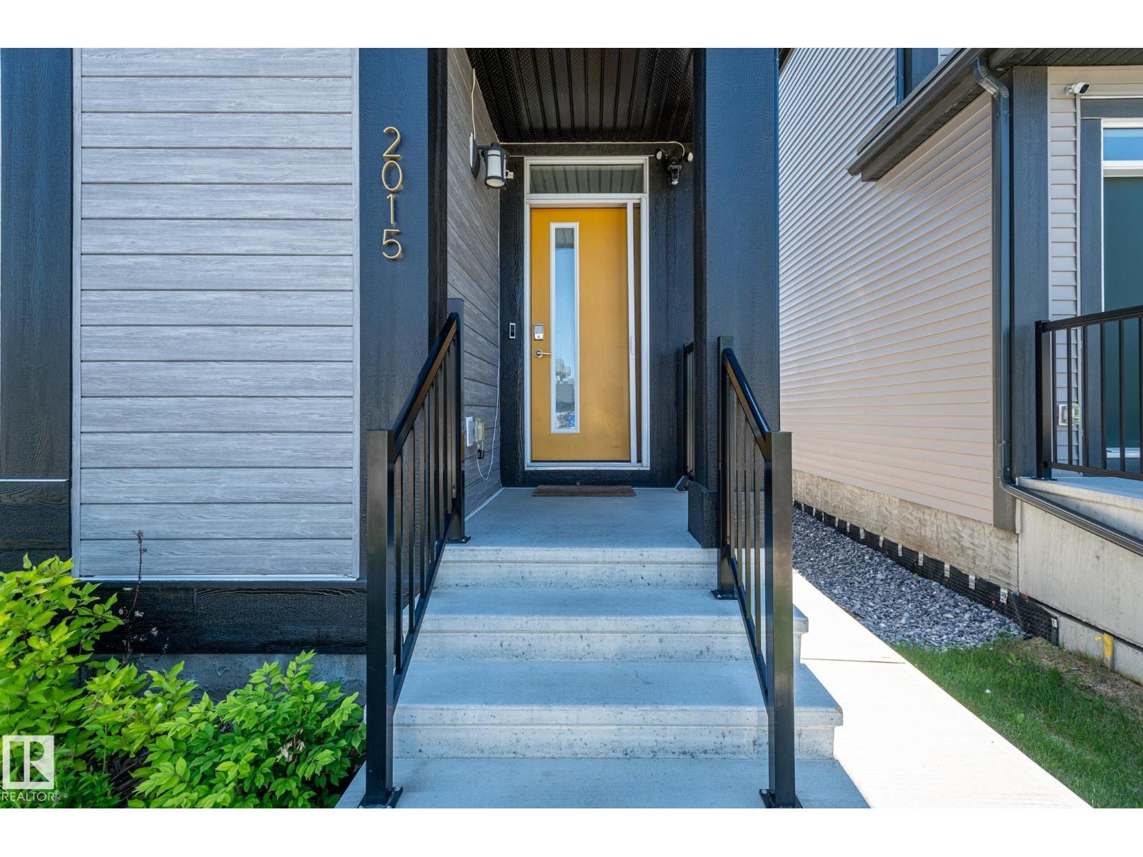 2015 DESROCHERS DR SW - 3