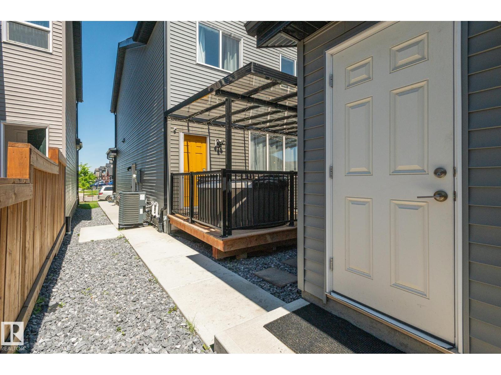 2015 DESROCHERS DR SW - 60