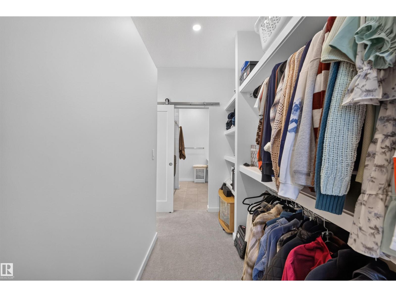 8551 81 AV NW - 23