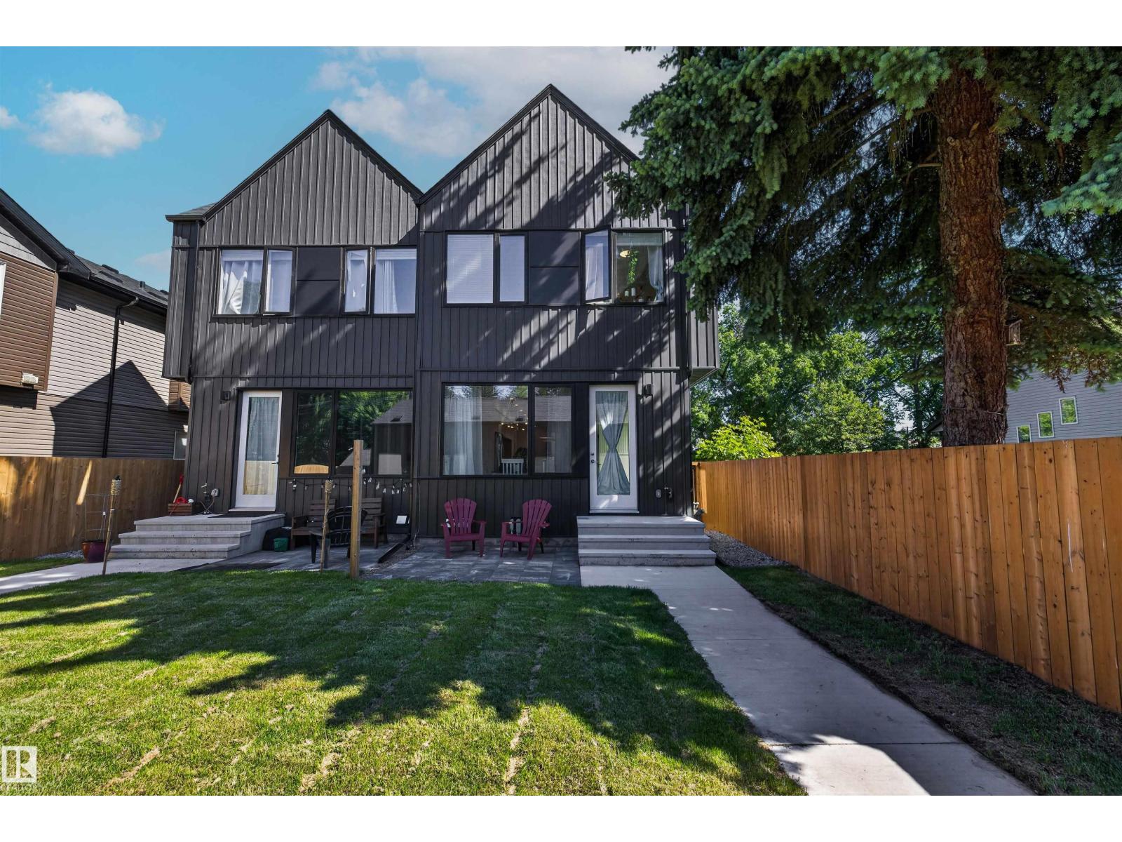 8551 81 AV NW - 43