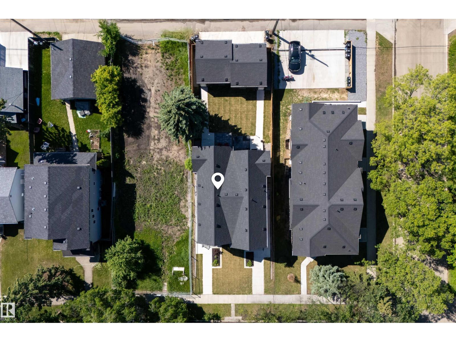 8551 81 AV NW - 46