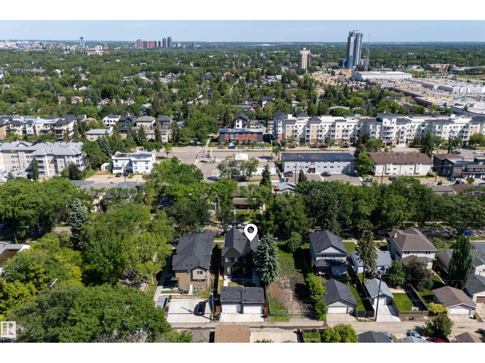8551 81 AV NW - 48
