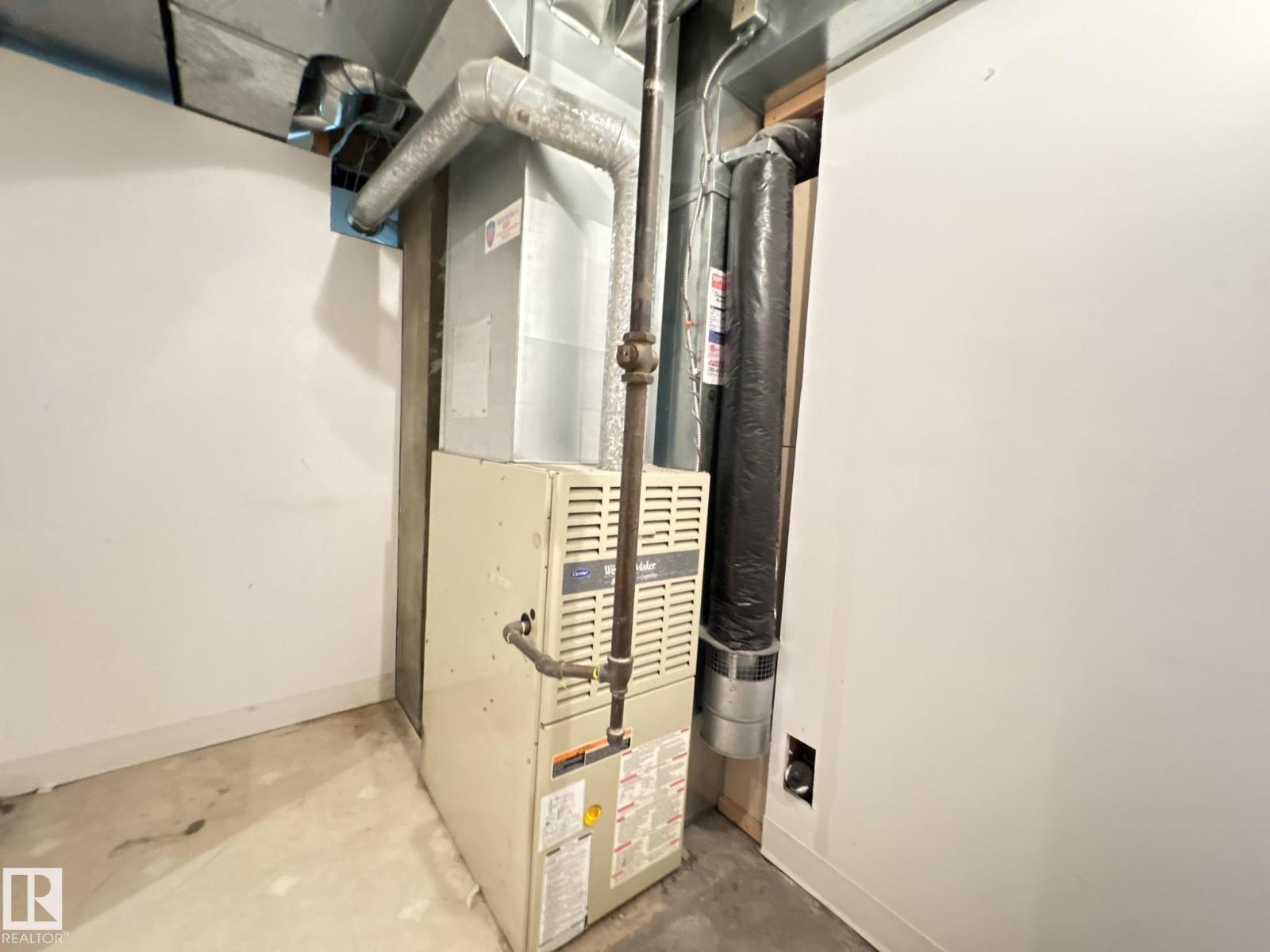 9513 88 AV NW - 18