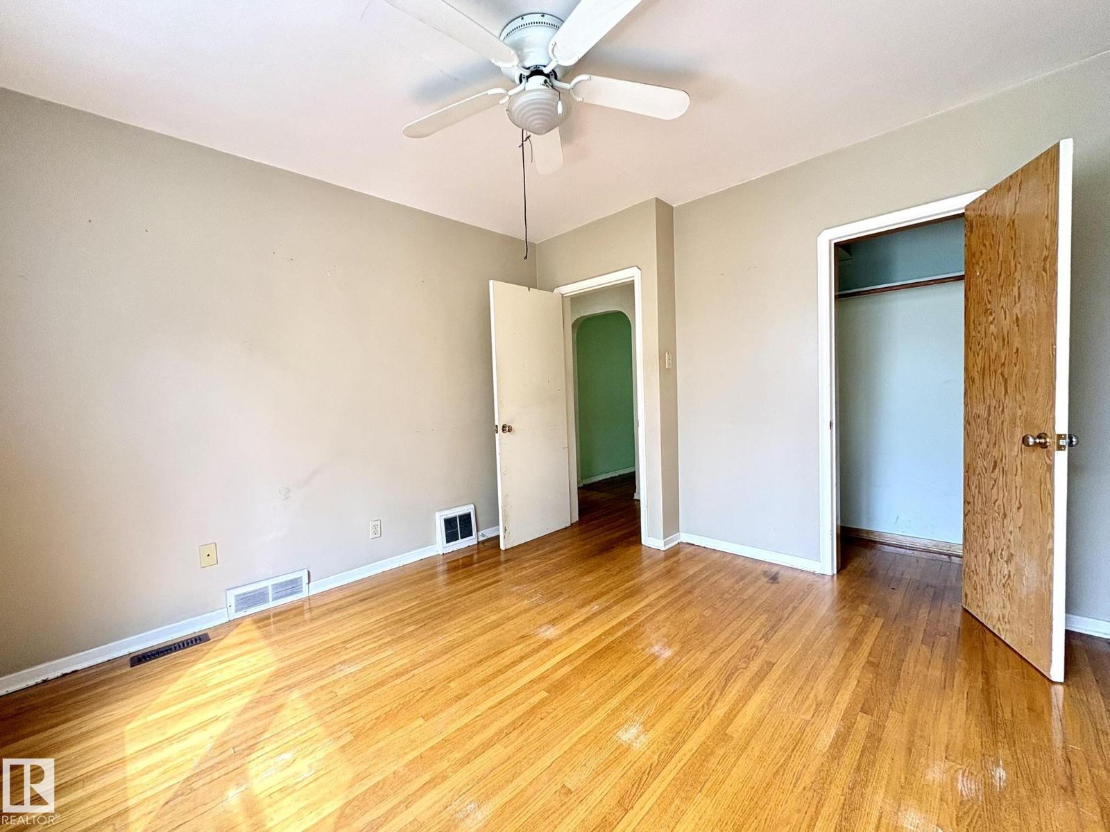 9513 88 AV NW - 5