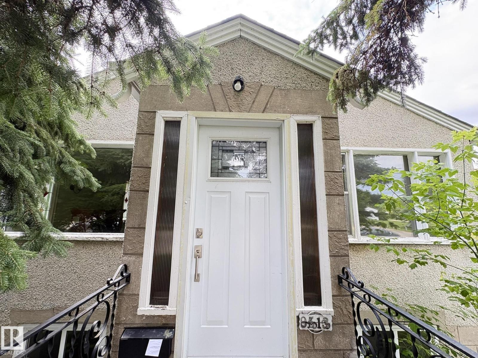 9513 88 AV NW - 2