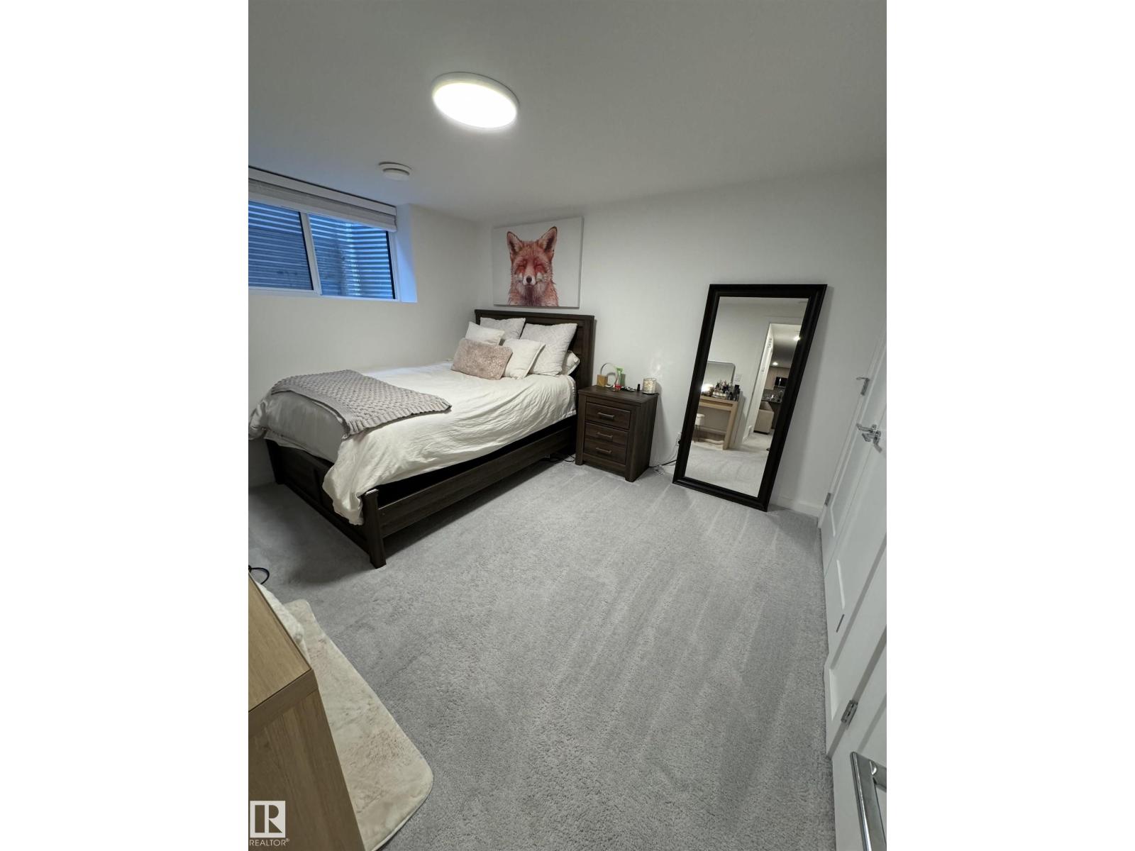 8551 81 AV NW - 40