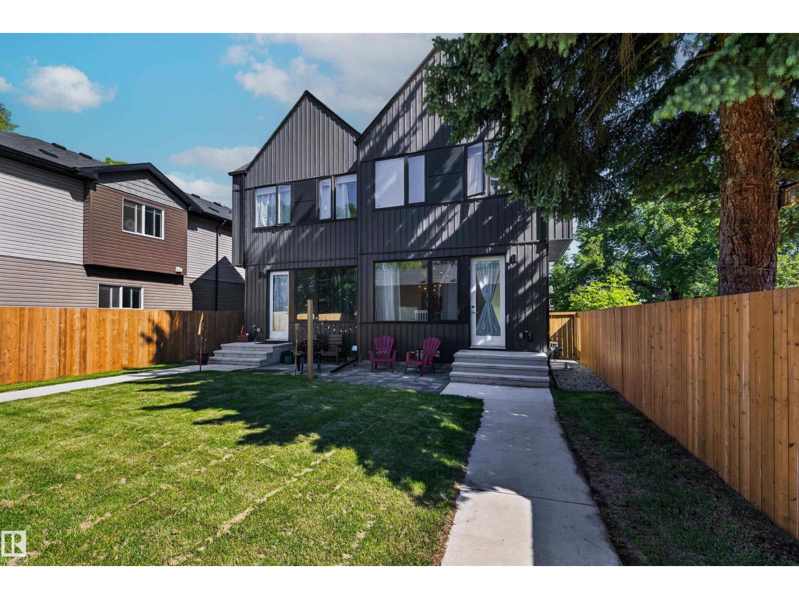 8551 81 AV NW - 42