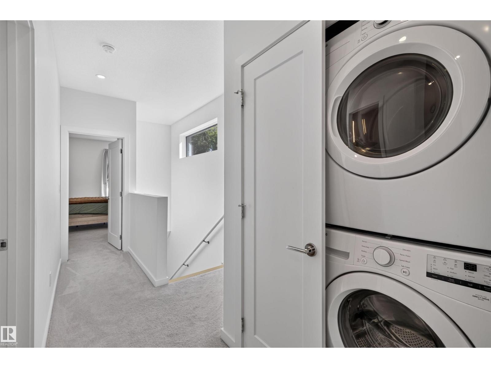 8551 81 AV NW - 28