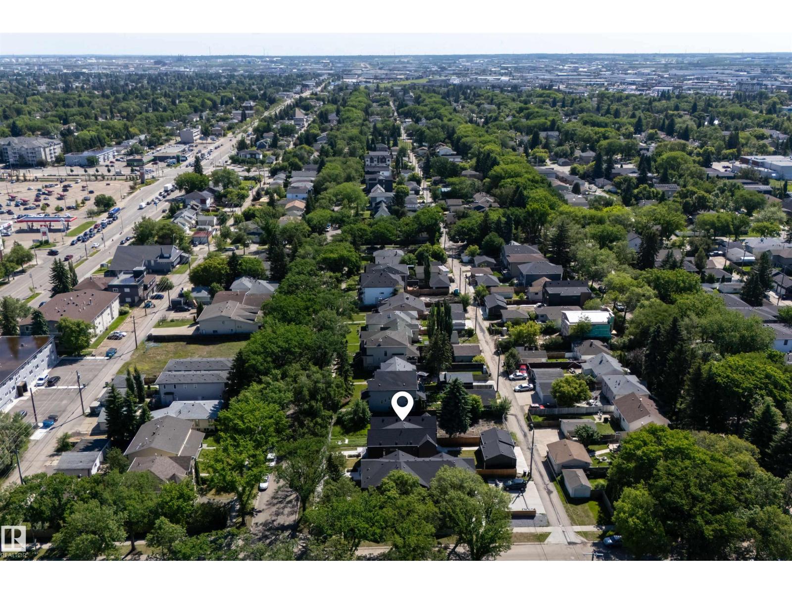 8551 81 AV NW - 54