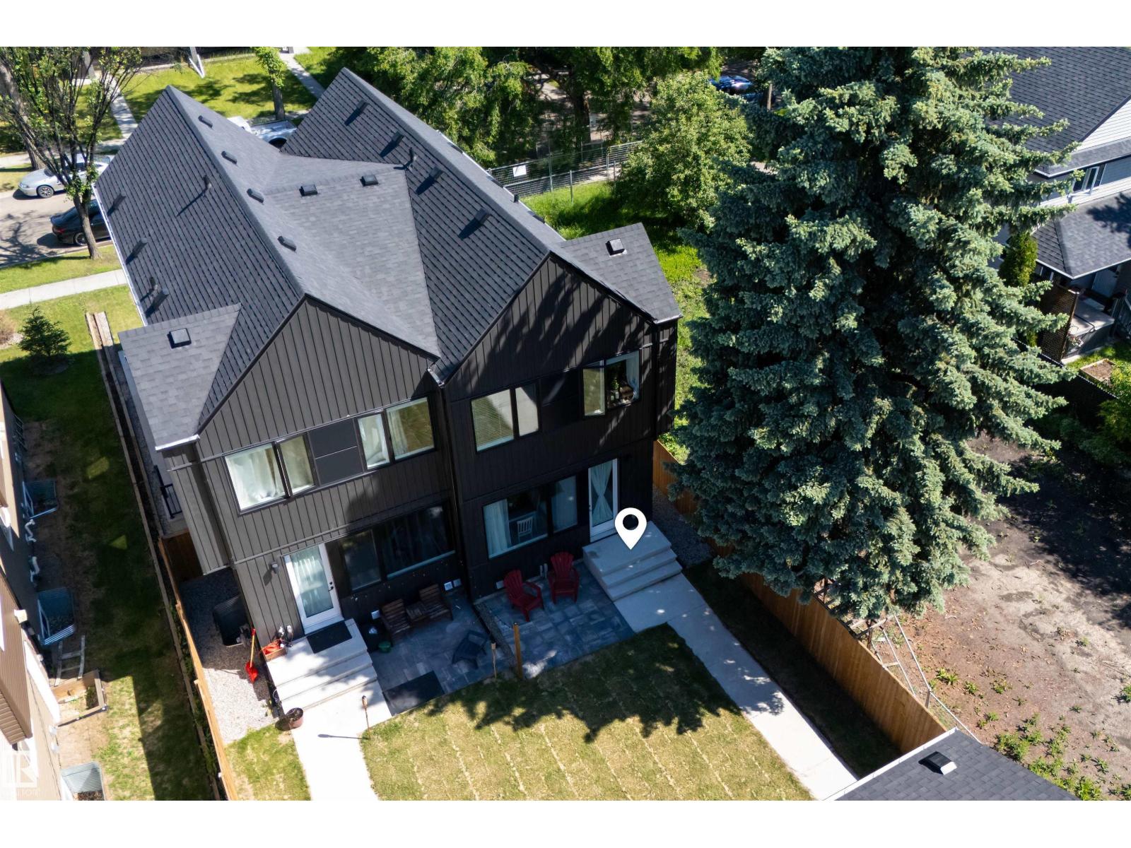 8551 81 AV NW - 2