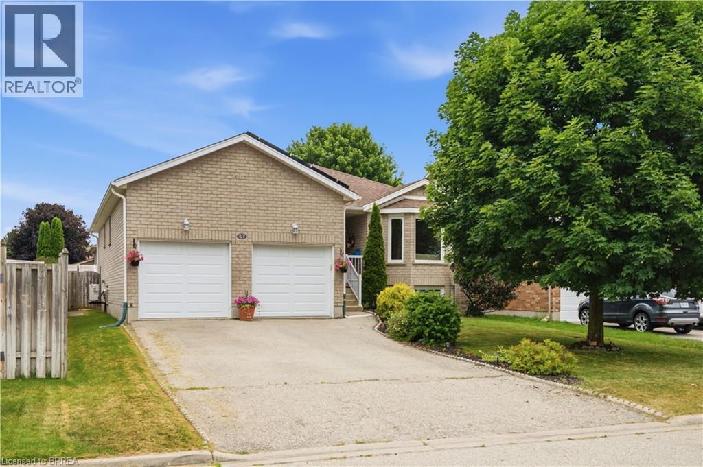 41 GRIFFITHS Drive - 1
