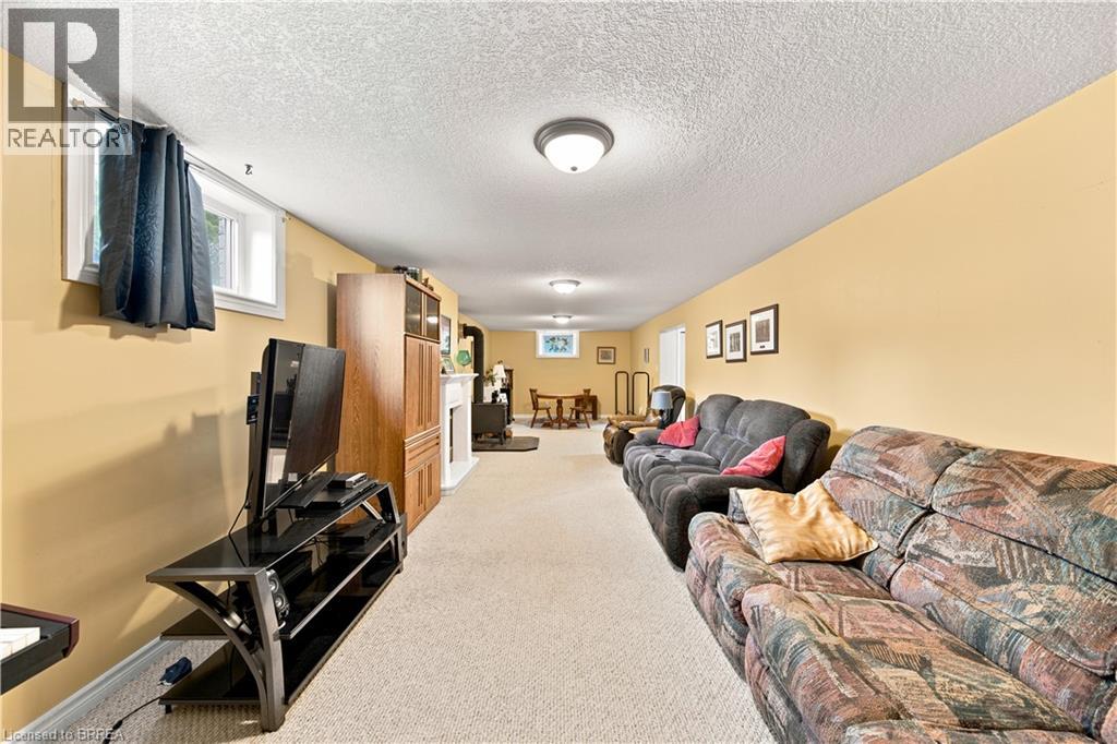 41 GRIFFITHS Drive - 25