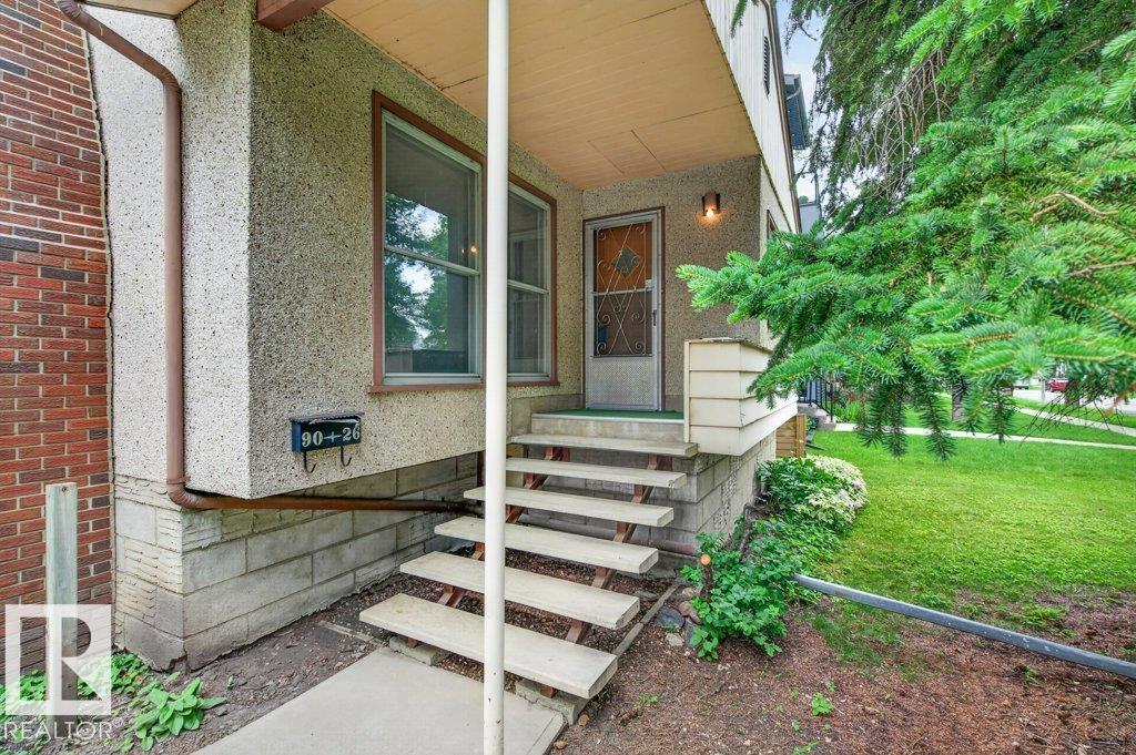 9026 92 ST NW - 3