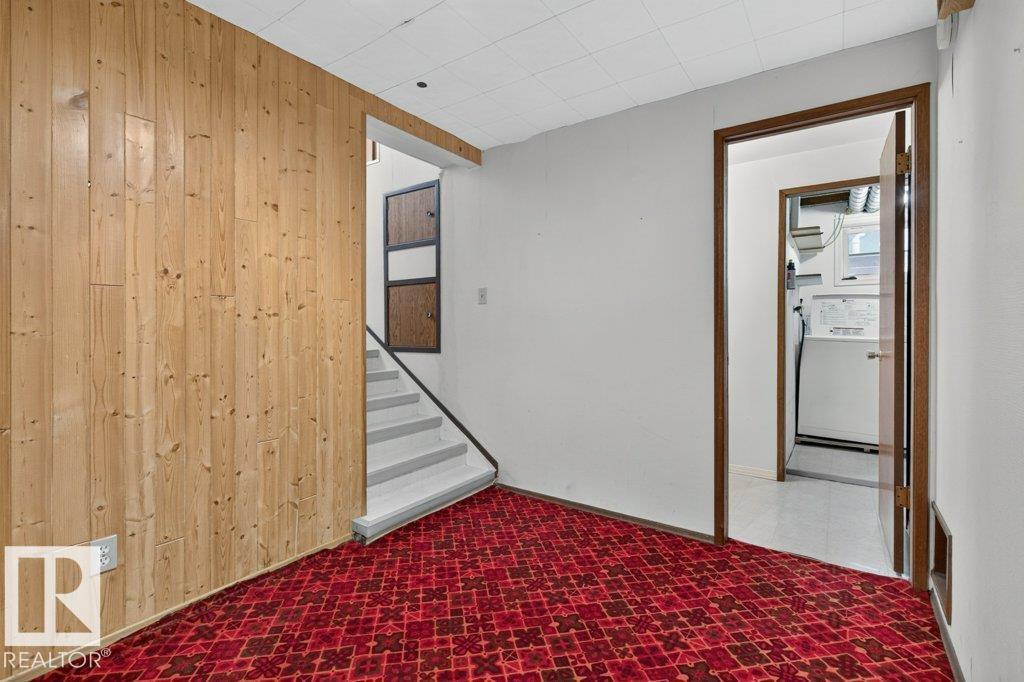 9026 92 ST NW - 23