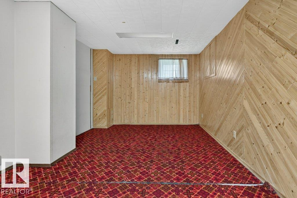 9026 92 ST NW - 29