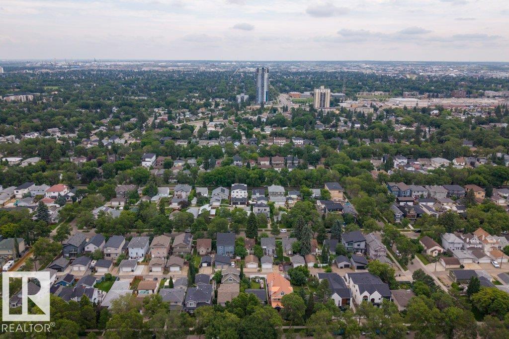 9026 92 ST NW - 38