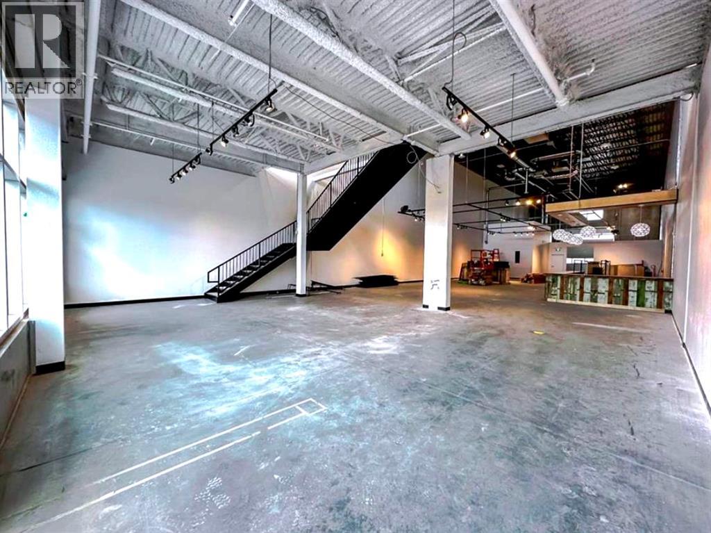 5073 11 Street SE, Calgary — photo 2