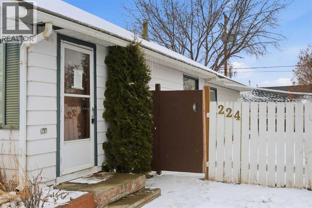 224 1 Street S - 3