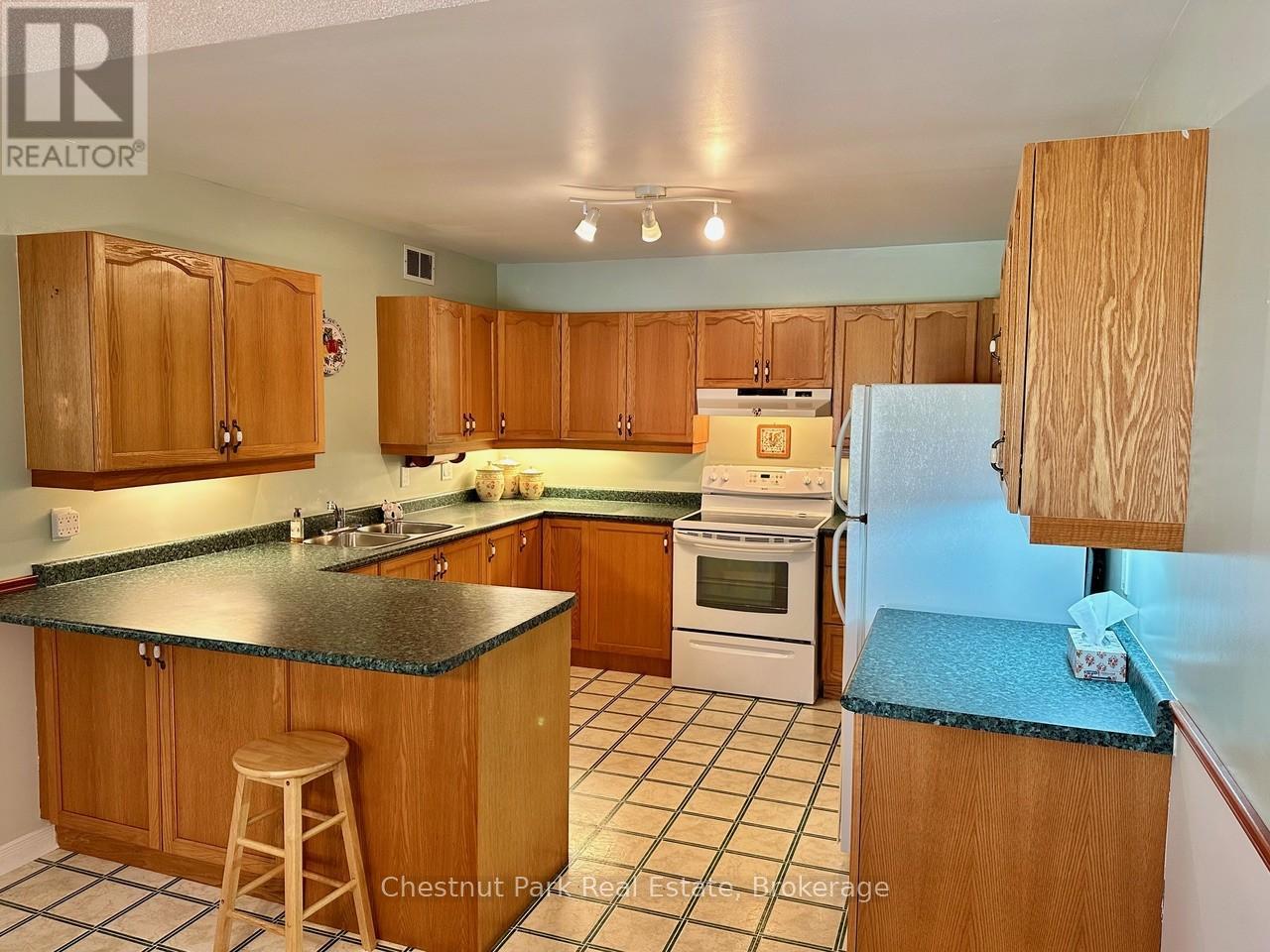 45 PINE RIDGE GATE E - 14