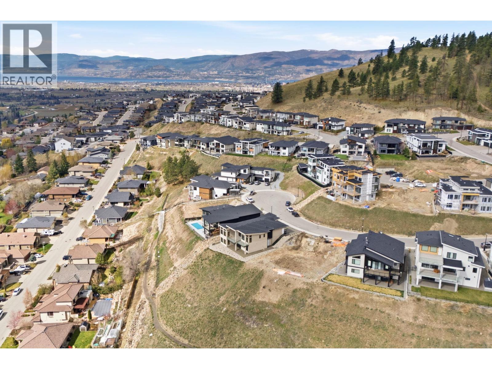 1087 Carnoustie Drive - 46