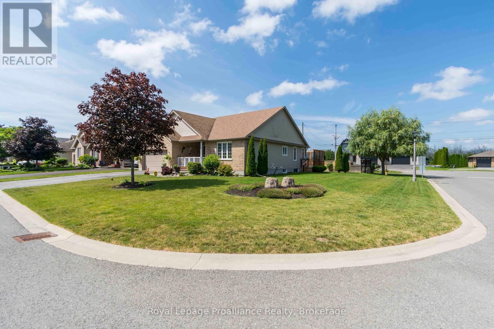 48 WARD DRIVE - 3