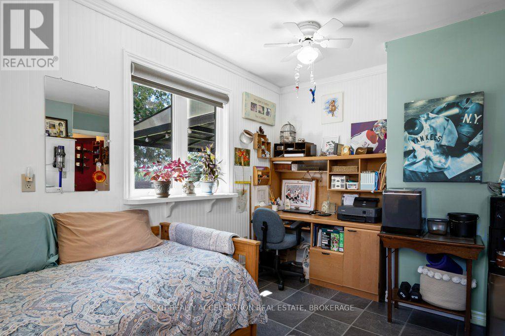 40 OAK LANE - 19