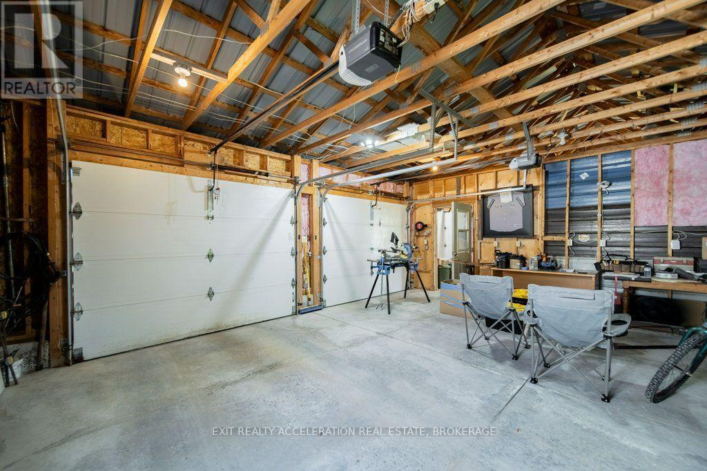 40 OAK LANE - 35