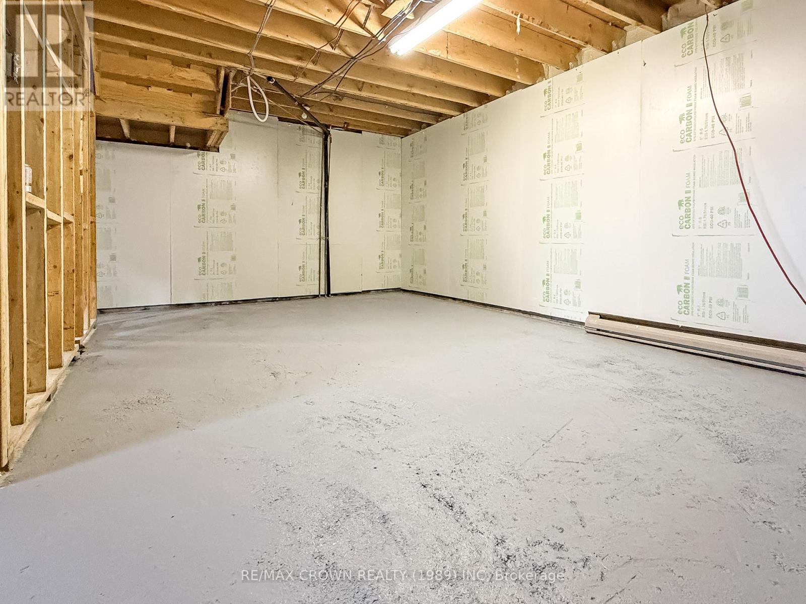 82 NEESOMADINA AVENUE - Image 32