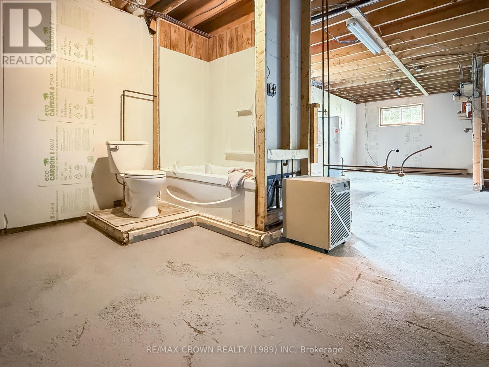 82 NEESOMADINA AVENUE - Image 33