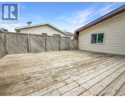 82 Neesomadina Avenue, Hornepayne, ON P0M1Z0 Photo 8