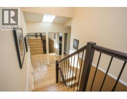 1989 Cedar Village Crescent, North Vancouver, BC V7J3P5 Photo 15