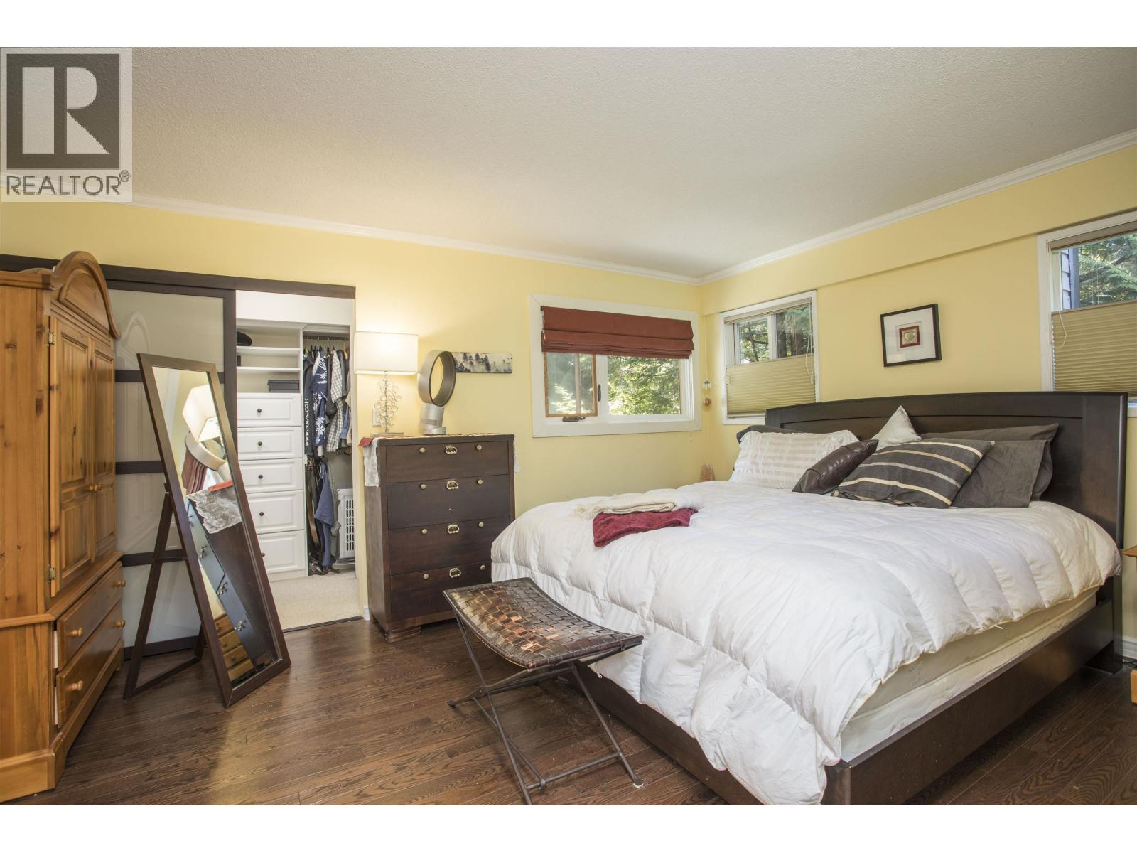 1989 CEDAR VILLAGE CRESCENT, North Vancouver