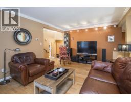 1989 Cedar Village Crescent, North Vancouver, BC V7J3P5 Photo 7