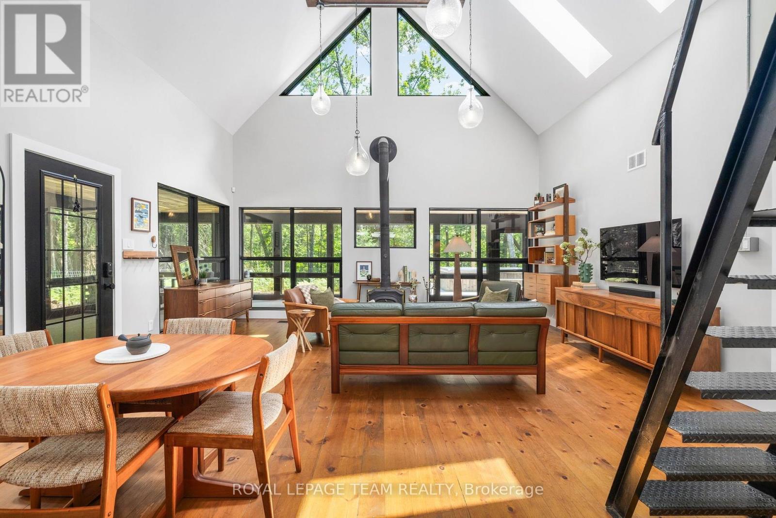 4309 ARMITAGE AVENUE, Ottawa. Luxury613. By Peter Sagos - Image 14