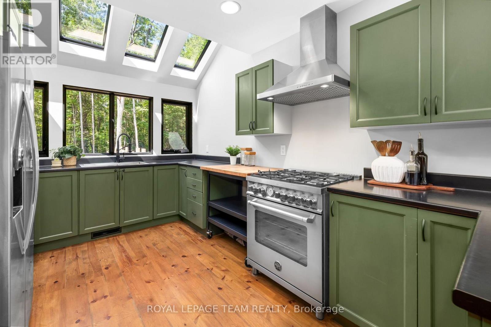 4309 ARMITAGE AVENUE, Ottawa. Luxury613. By Peter Sagos - Image 20