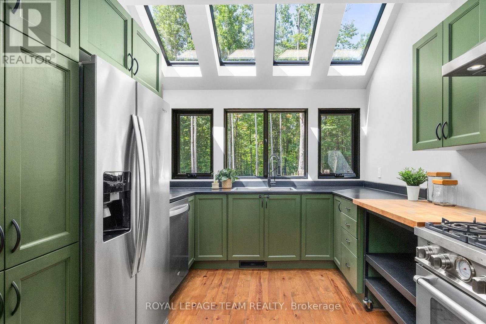 4309 ARMITAGE AVENUE, Ottawa. Luxury613. By Peter Sagos - Image 21