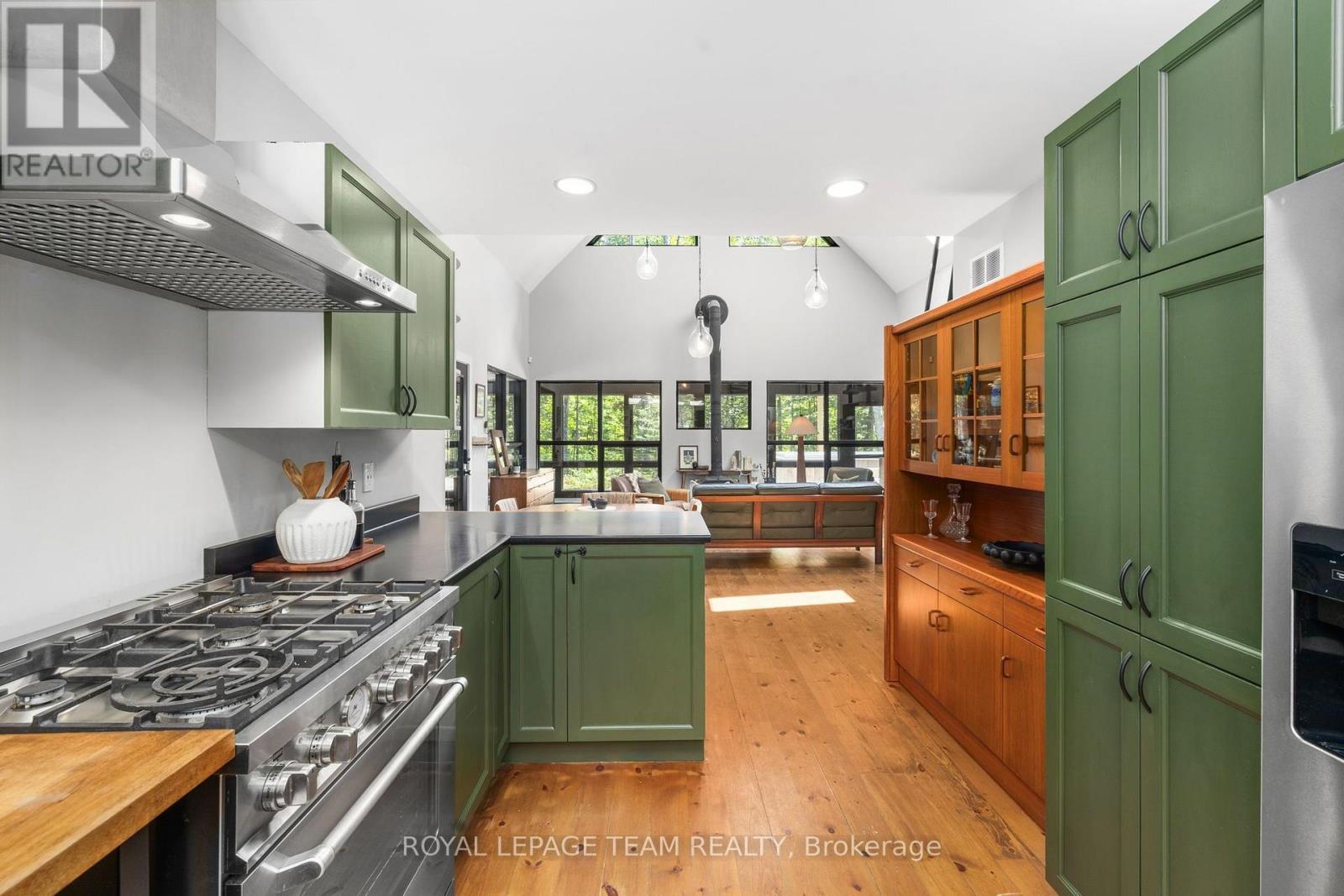 4309 ARMITAGE AVENUE, Ottawa. Luxury613. By Peter Sagos - Image 22