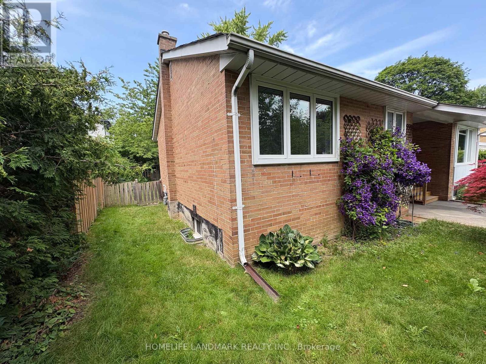 73 BERKINSHAW CRESCENT - 27